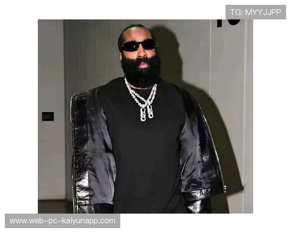 哈登与队内矛盾浮现，职业生涯再遇重大转折？